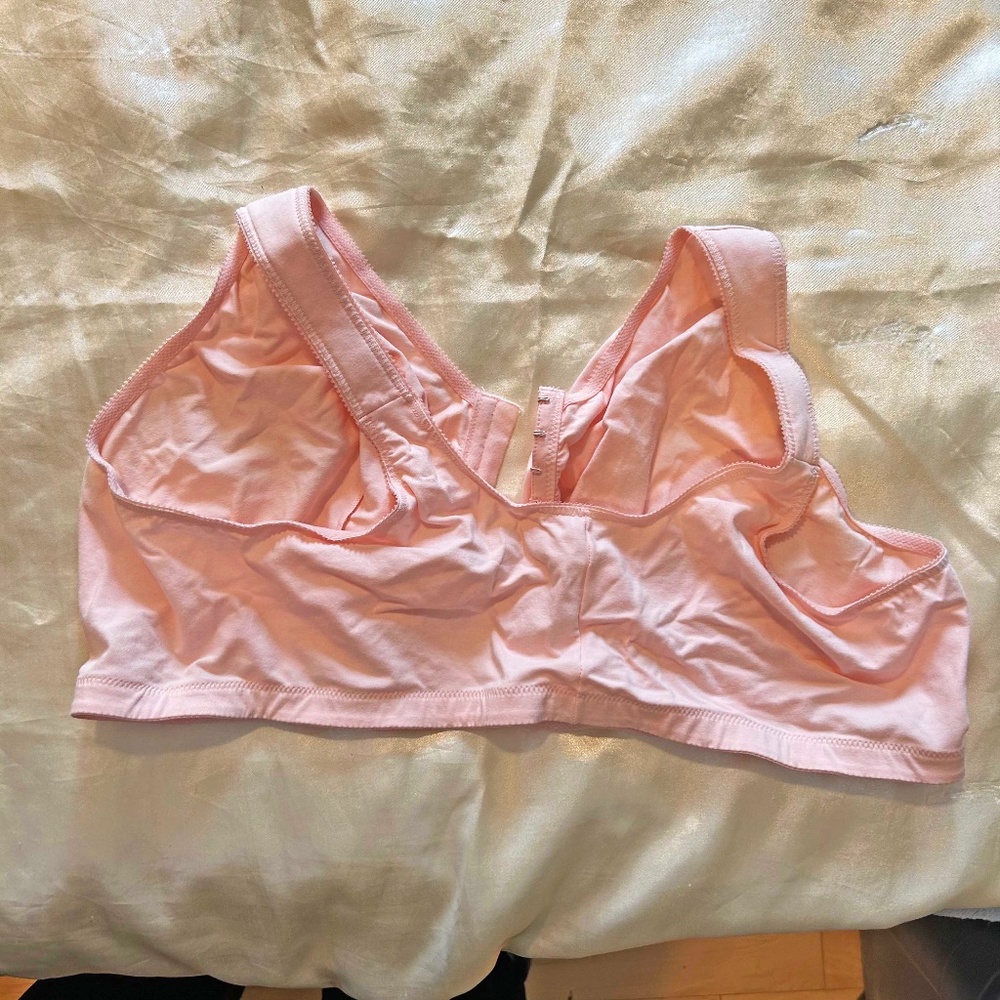 SOFT CUP BRA, SIZE 48 F/G/H, PINK, HOOKS IN FRONT, BY PENNINGTONS "LEADING LADY"